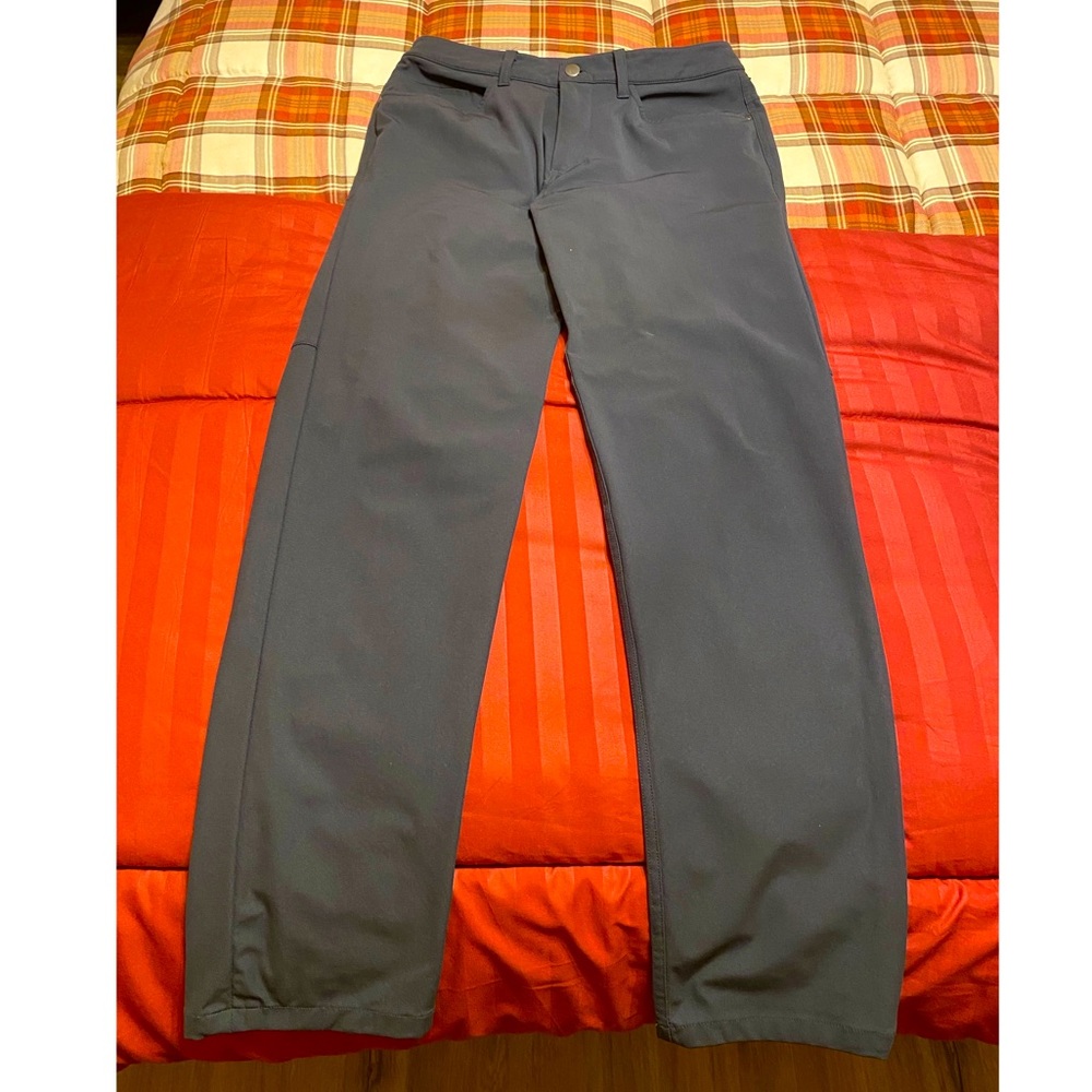 Lulu Lemon ABC pants size 32/32 worn once
